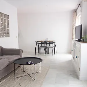 https://apartamento-albareda-centro.es-andalucia.com